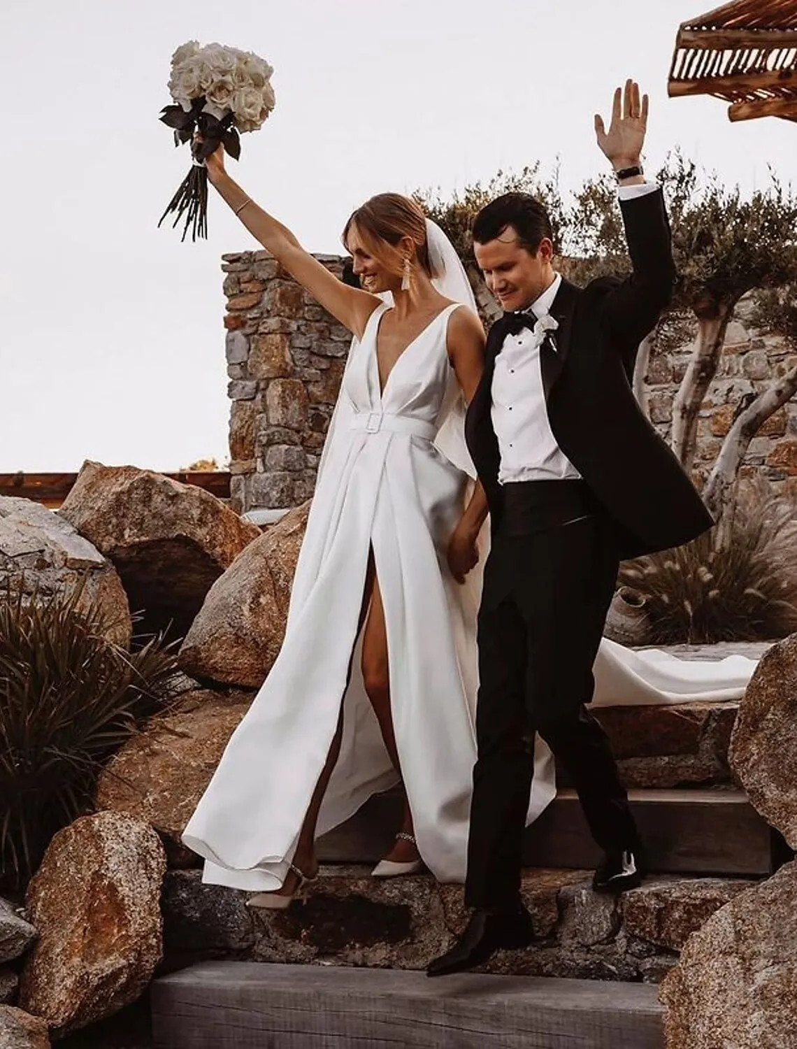 Beach Casual Wedding Dresses A-Line V Neck Sleeveless Court Train Satin Bridal Gowns With Sashes / Ribbons Sash / Ribbon 2023 Summer Wedding Party
