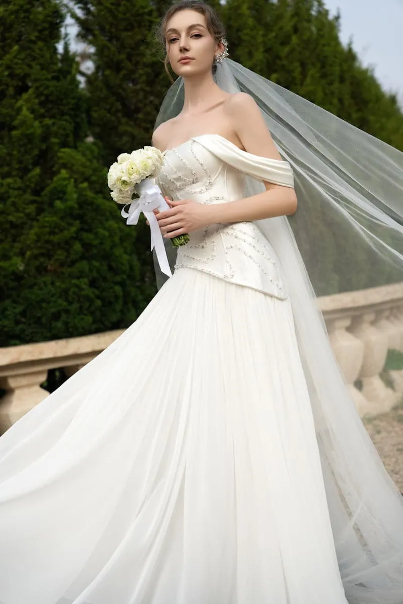 CULT MIA X 21SIX HELENA TAFFETA PLEATED GOWN