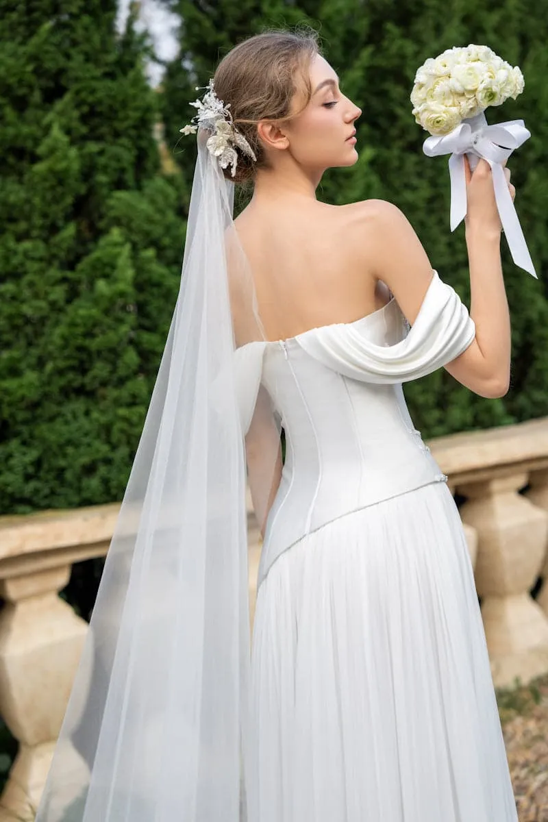 CULT MIA X 21SIX HELENA TAFFETA PLEATED GOWN