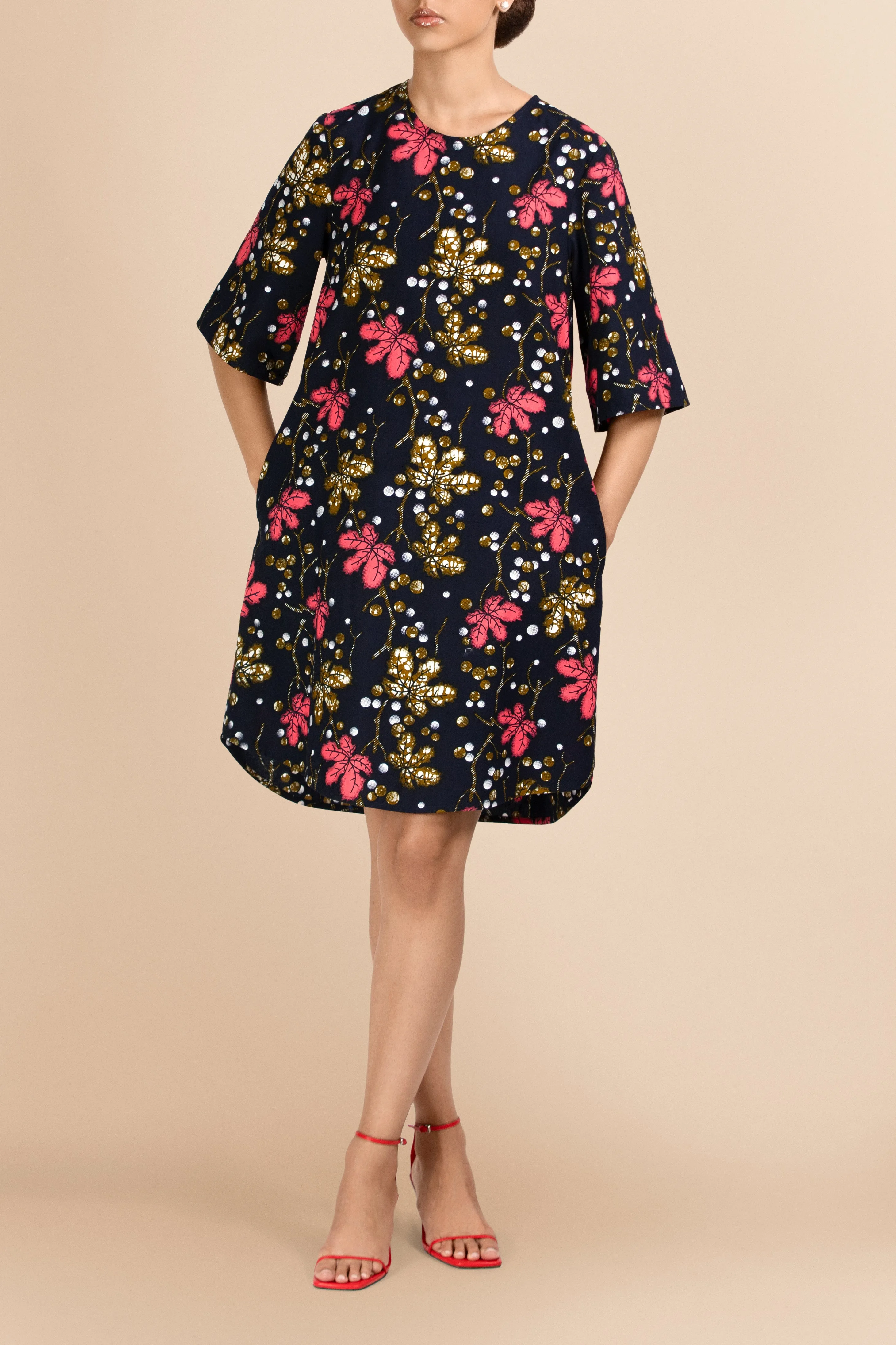 Vele Shift Cotton Dress in Scattered Flowers Print