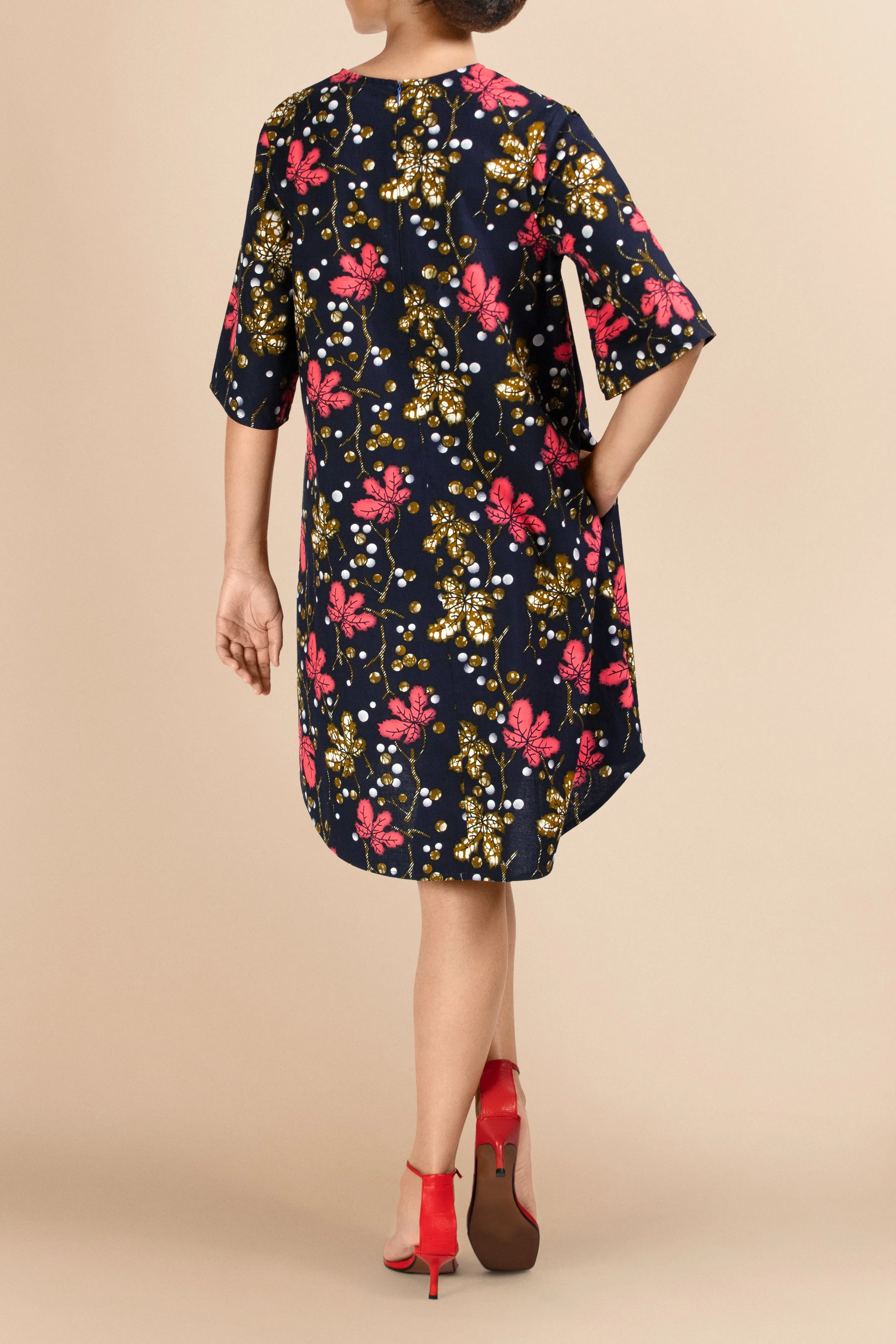 Vele Shift Cotton Dress in Scattered Flowers Print